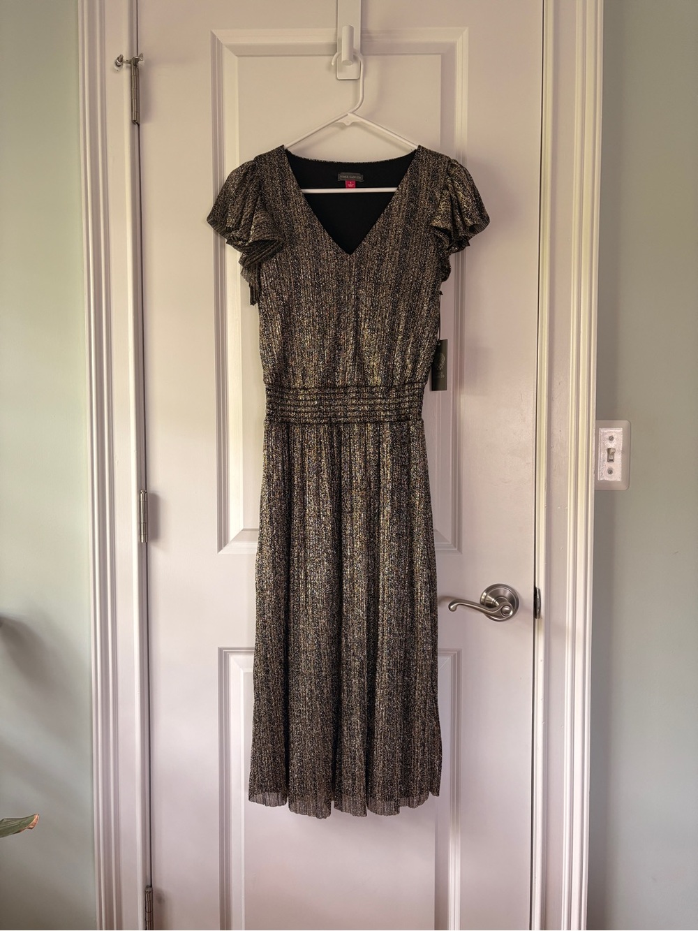 NWT Vince Camuto Black & Gold Metallic V-Neck Midi Dress ($119) - Picture 2 of 6
